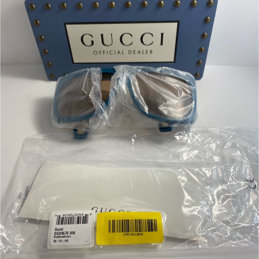 New  Gucci Women GG0468S-30006410005 Fashion 57mm Light Blue Sunglasses - Picture 12 of 12